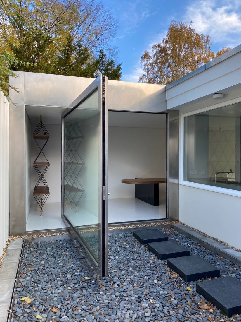 Pivotfenster offen am Tage, Foto: S. Flachsbarth, A. Voigt